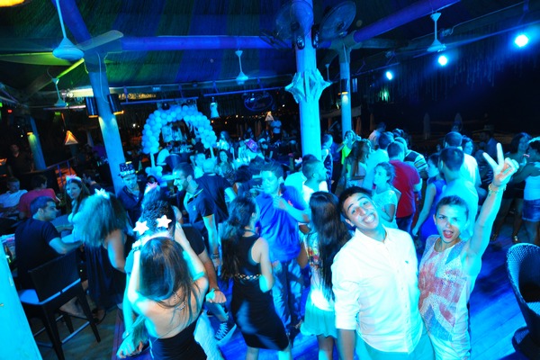 Saturday Night At Edde Sands